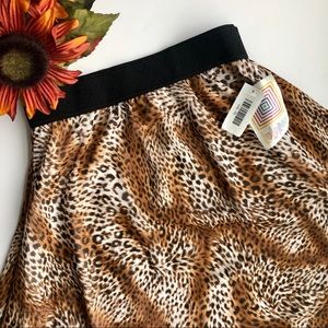 NWT - LuLaRoe Leopard Print Lola Skirt - XS